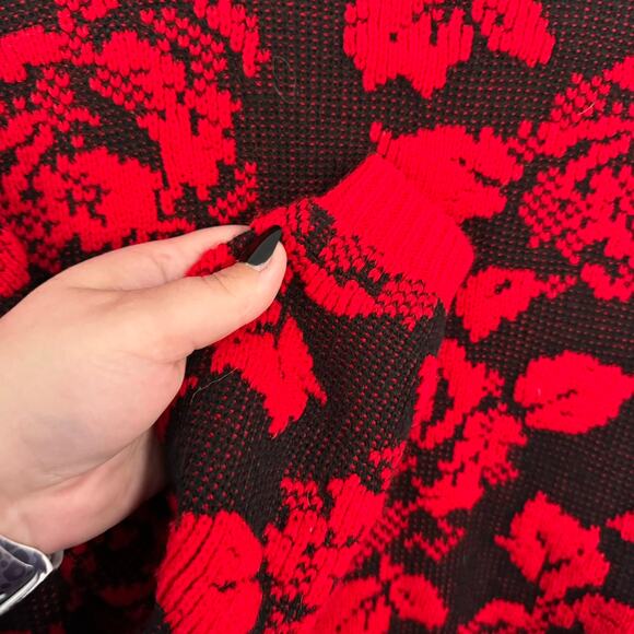 Vintage Rainbow Ridge Pixelated Floral Rose Sweater Size Medium Red & Black - Picture 2 of 5